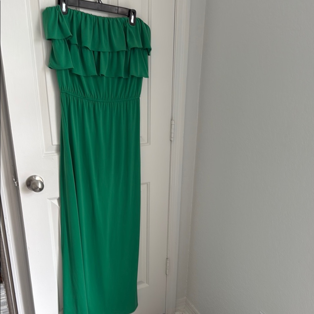 Elegant Green Off-Shoulder Dress